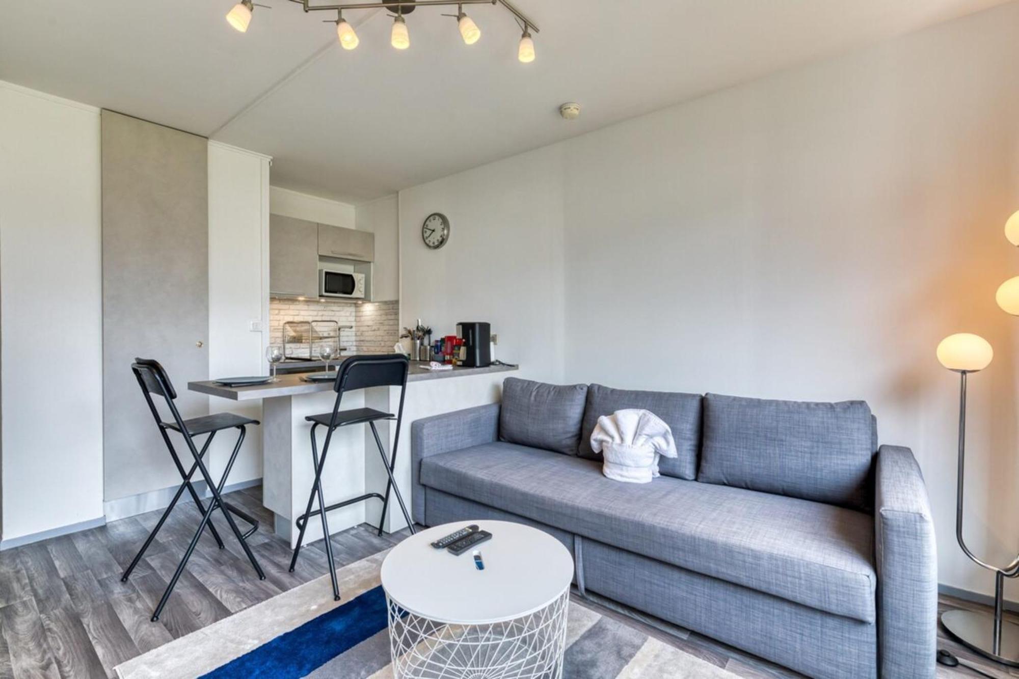 Olivia Studio Avec Place De Parking Rouen Exterior foto